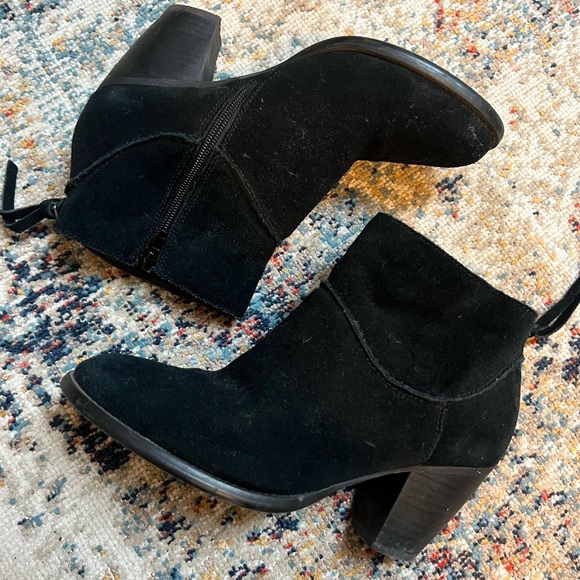 Steve Madden Booties - Picture 3 of 11